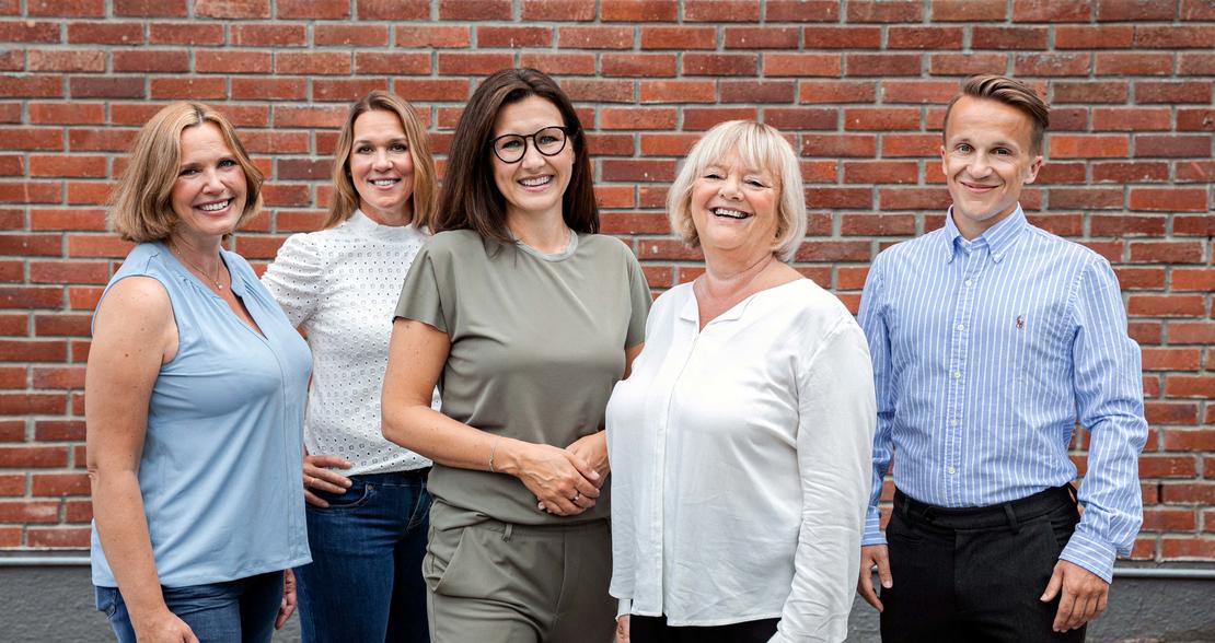 GOD SOMMER: Fra. v.: Hanne Glemmestad, Marit S. Isaksen, Marianne Solberg, Mimmi Kvisvik og Ole Henrik Kråkenes Forbundsledelsen ønsker god sommer