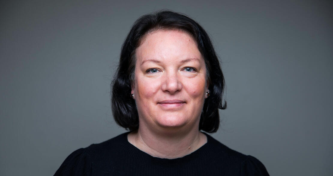 FRA GULVET: Hege Bae Nyholt er fersk stortingsrepresentant fra Rødt og skal lede Utdannings- og forskningskomiteen (Foto: Ihne Pedersen/Rødt). Hege Bae Nyholt