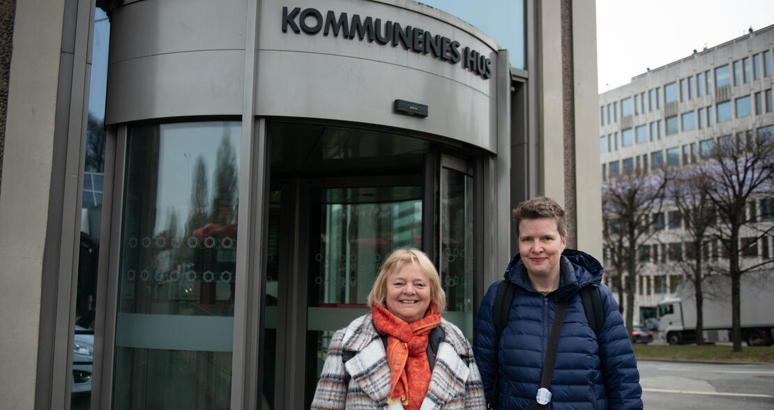 KLARE: Mimmi Kvisvik og rådgiver Helga Melsom representerer FO i forhandlingene. Oppstart i KS