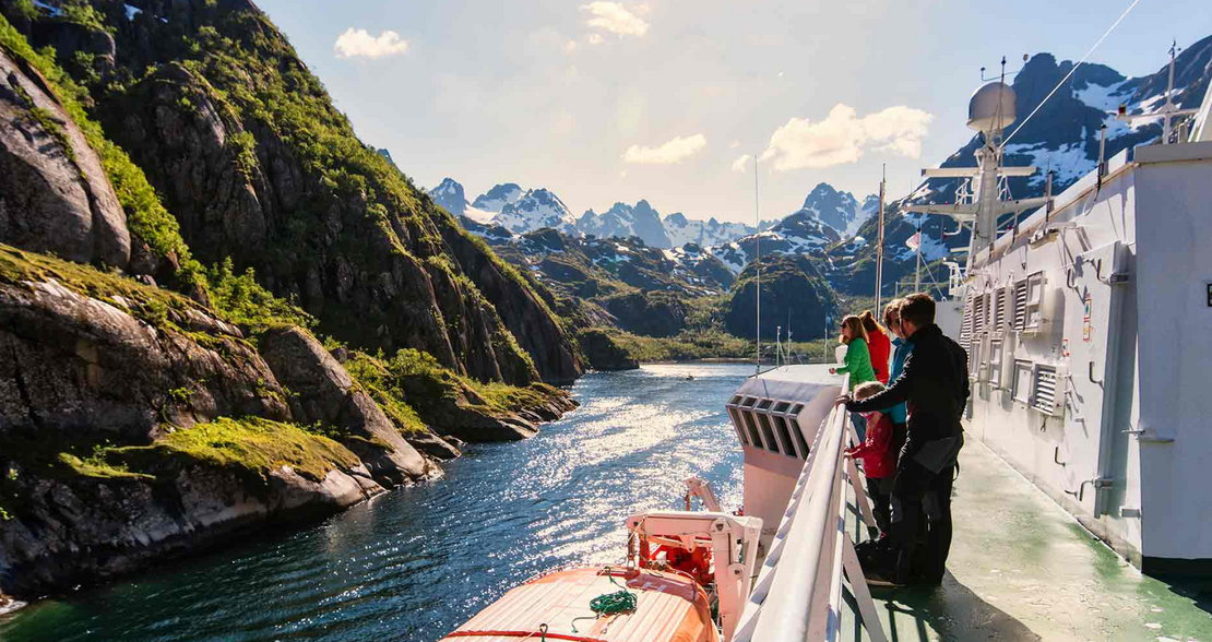 HURTIGRUTEN: Som FO-medlem har du alltid 10 % rabatt på verdens vakreste sjøreiser med Hurtigruten langs Norskekysten.