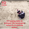 Barn i sandkasse. FO Trøndelag-logo og teksten "FO Trøndelag støter de streikende i PBL-barnehagene i kampen for en anstendig pensjon"